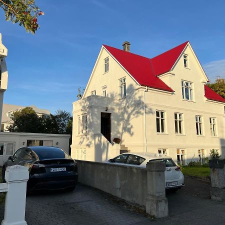 Reykjavik Urban Escape 2-Bedroom Haven With Private Entrance Extérieur photo