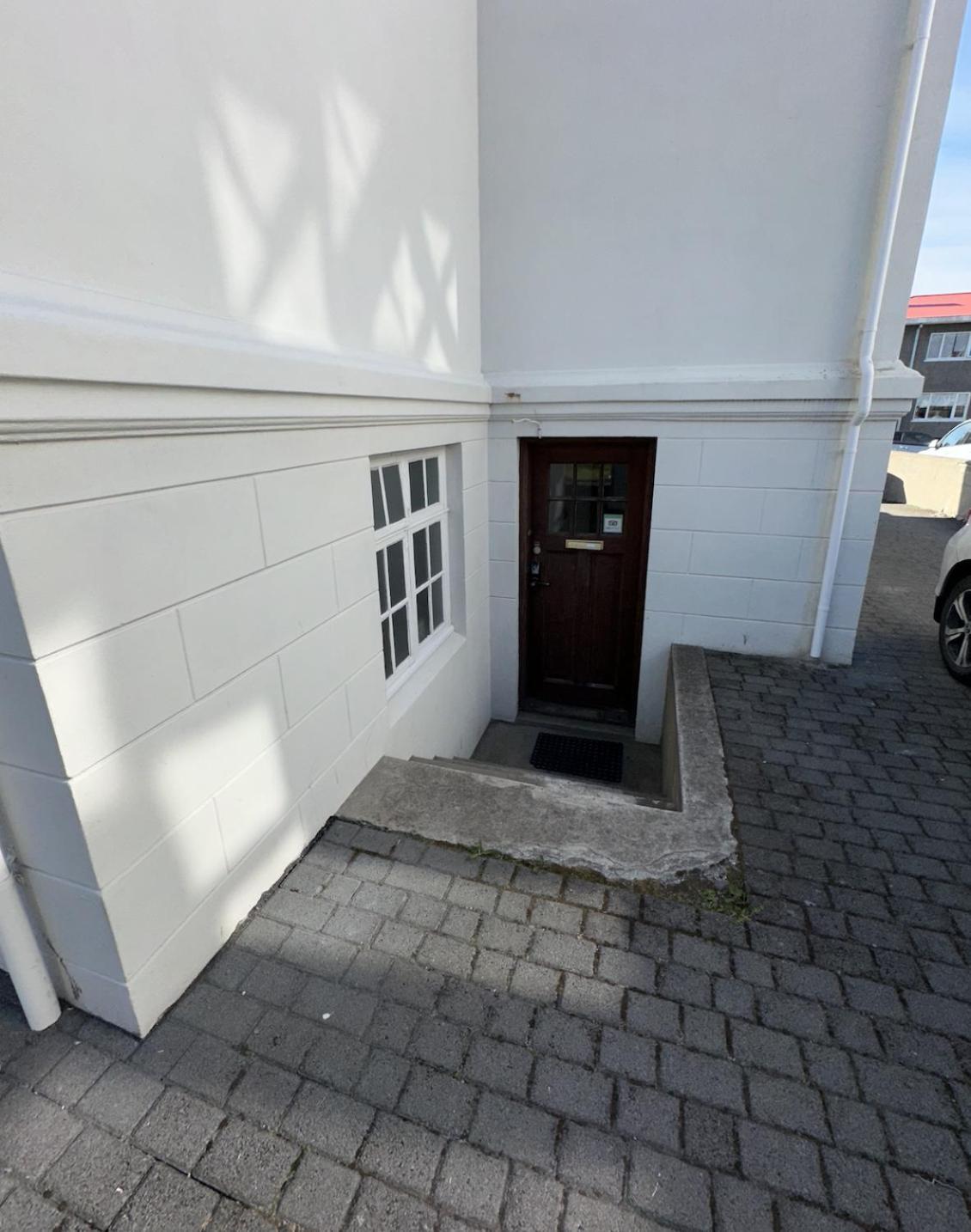 Reykjavik Urban Escape 2-Bedroom Haven With Private Entrance Extérieur photo