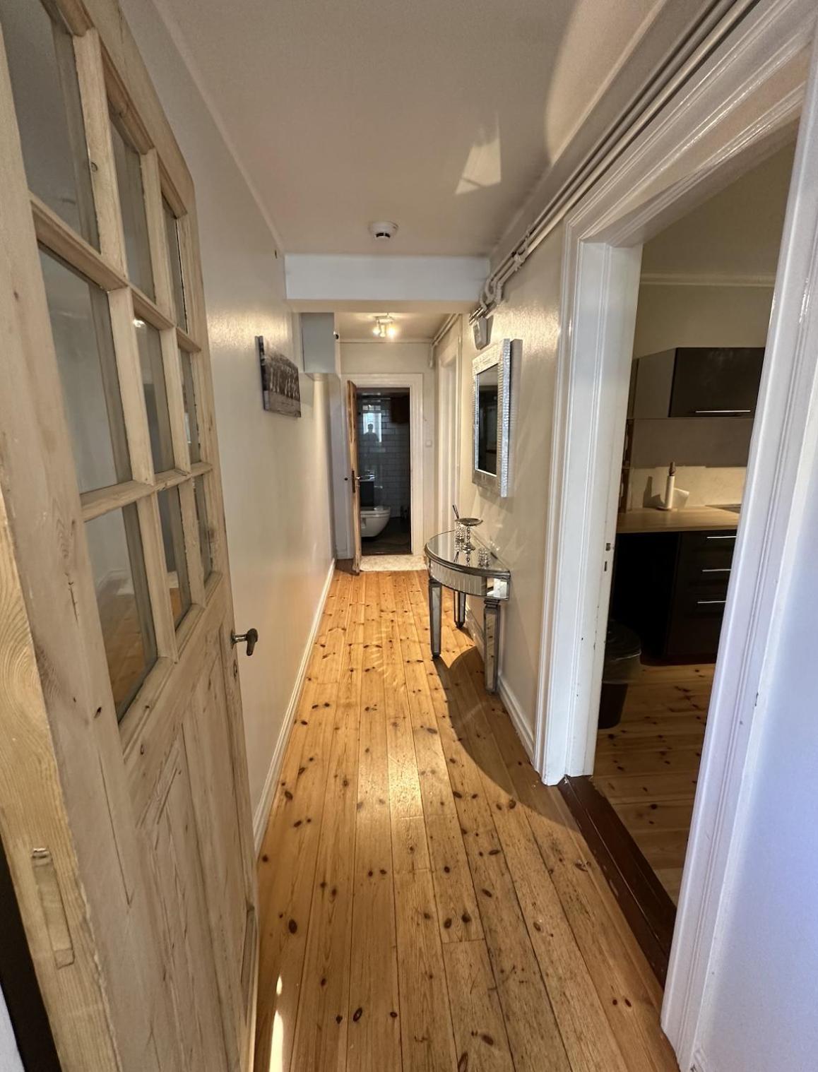 Reykjavik Urban Escape 2-Bedroom Haven With Private Entrance Extérieur photo