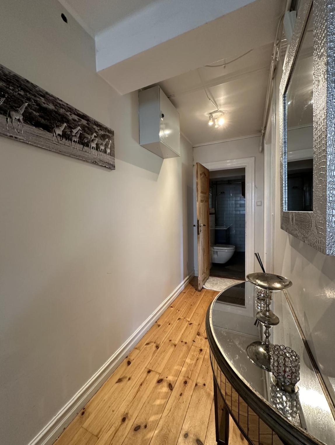 Reykjavik Urban Escape 2-Bedroom Haven With Private Entrance Extérieur photo